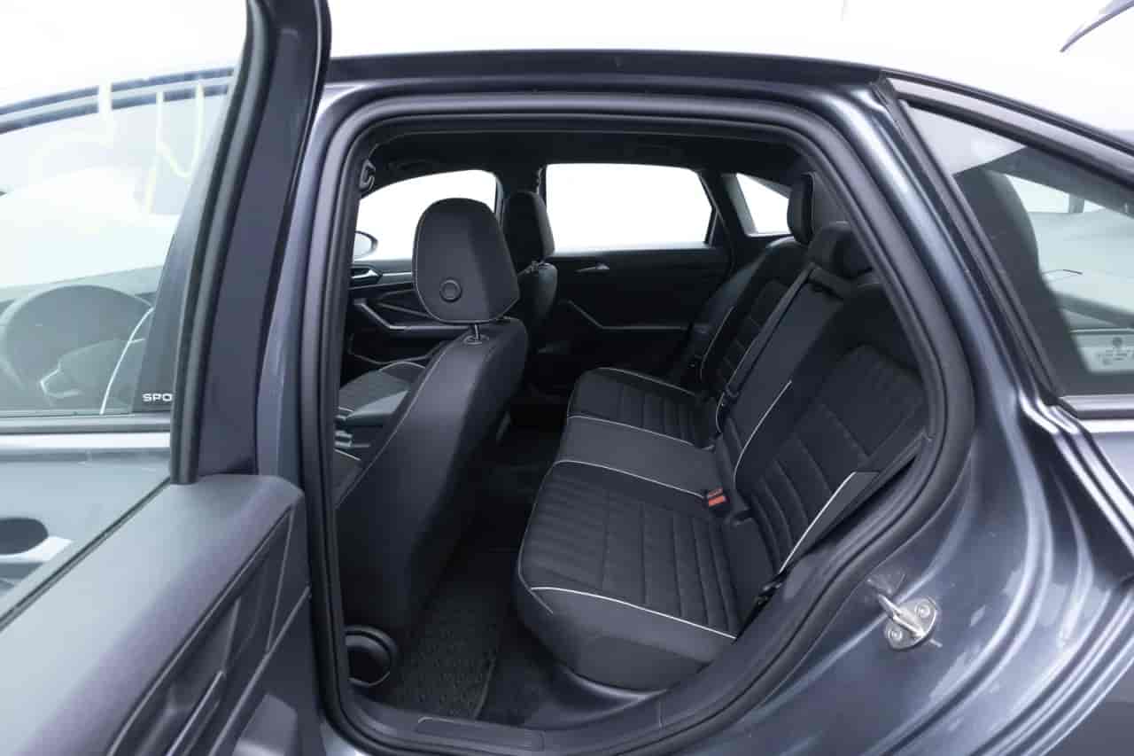 VOLKSWAGEN Jetta - 7