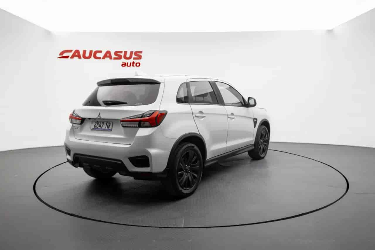 MITSUBISHI Outlander Sport - 4