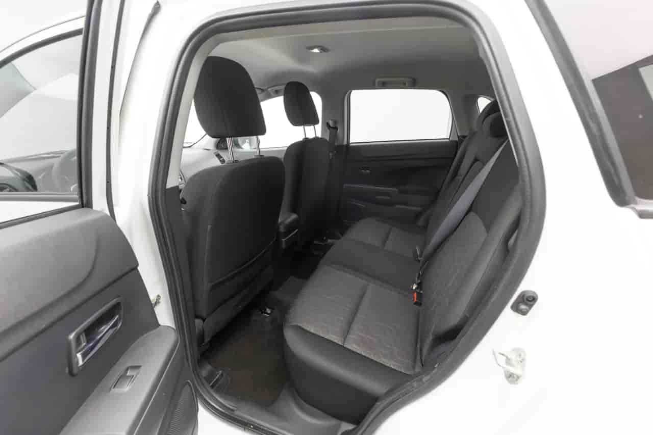 MITSUBISHI Outlander Sport - 8