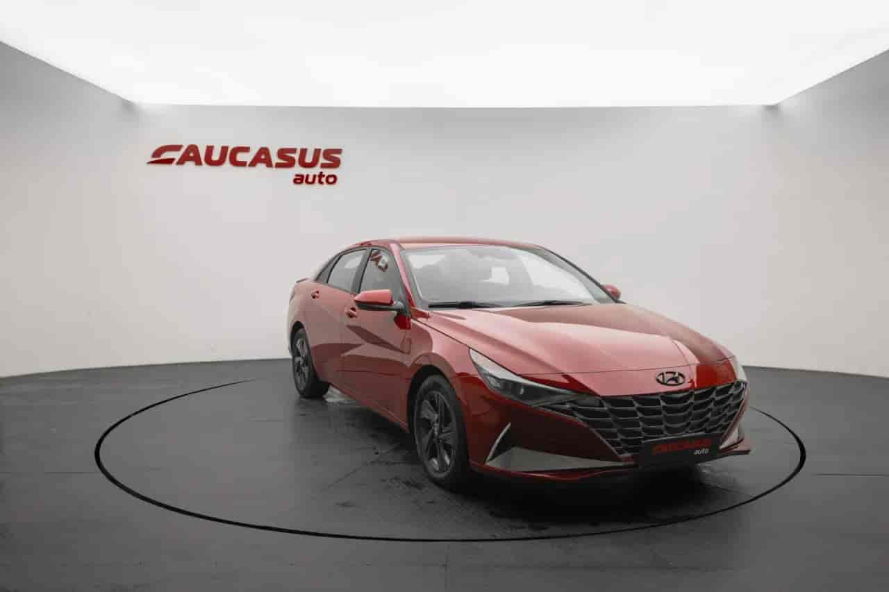 HYUNDAI Elantra - 3