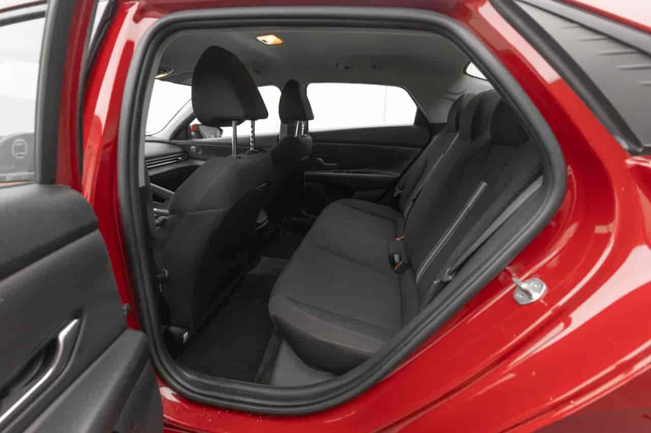 HYUNDAI Elantra - 8