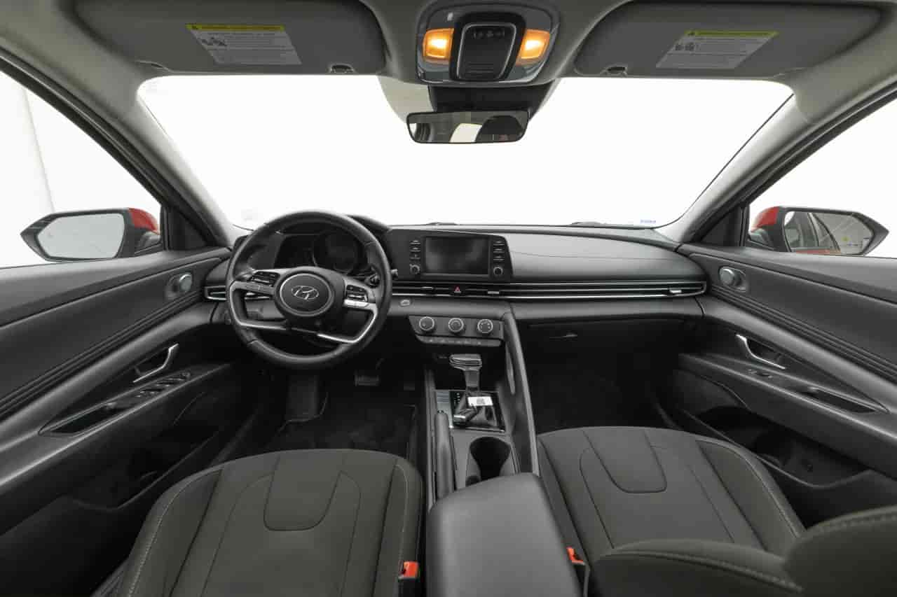 HYUNDAI Elantra - 9