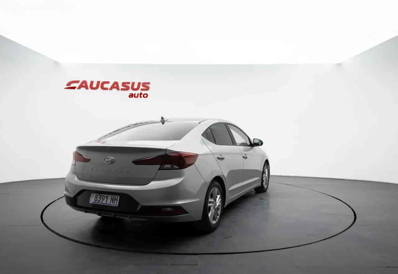 HYUNDAI Elantra - 4