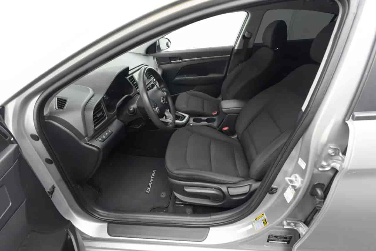 HYUNDAI Elantra - 9