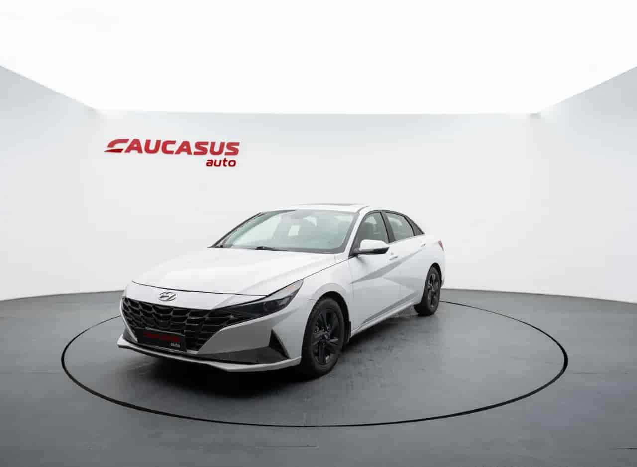 HYUNDAI Elantra - 1