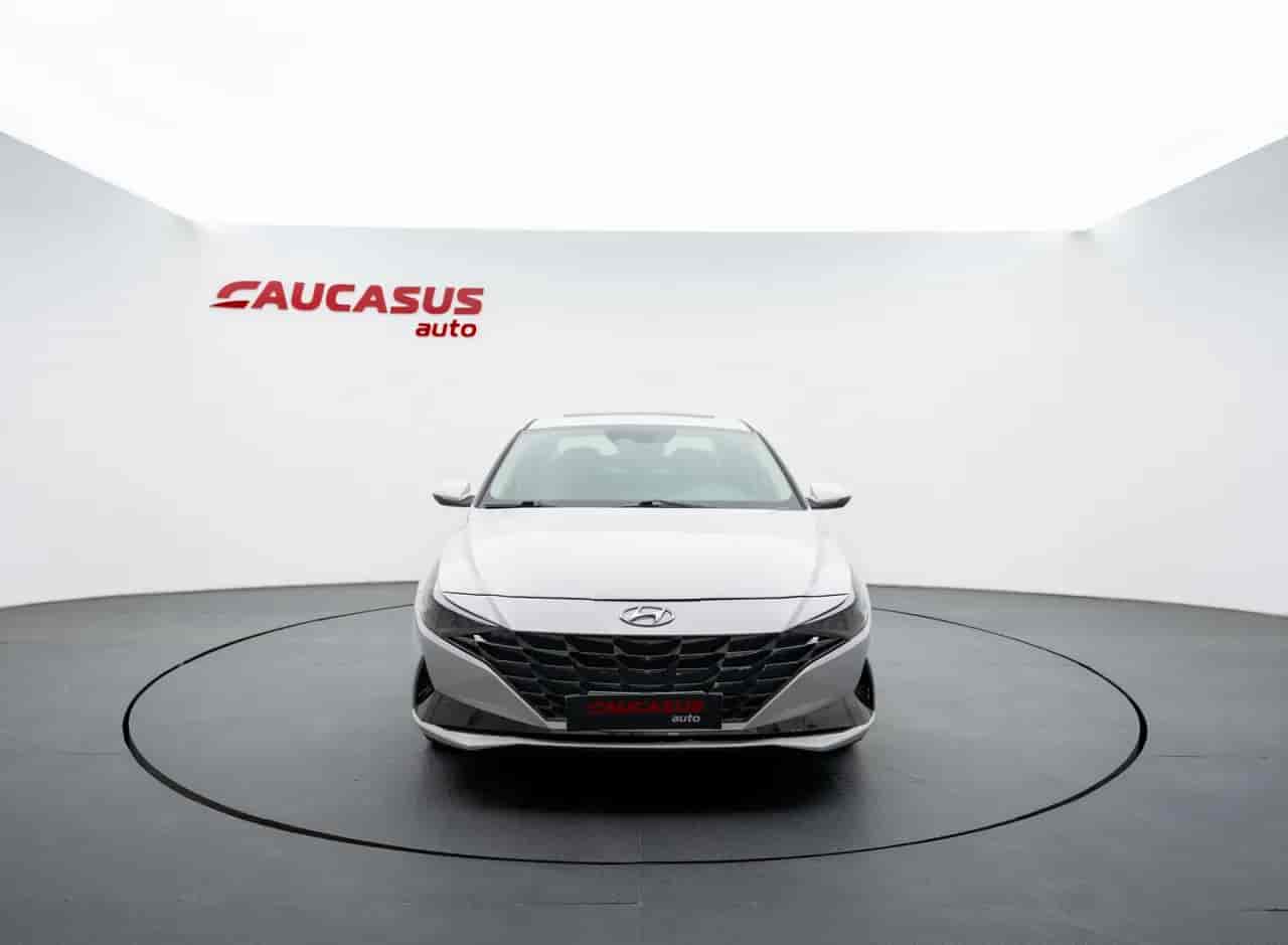 HYUNDAI Elantra - 2