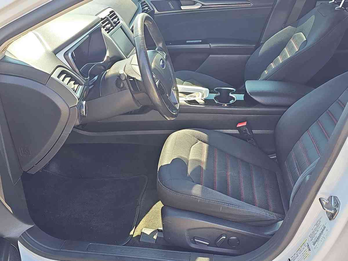 FORD Fusion - 10