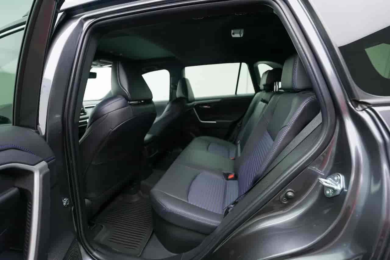 TOYOTA RAV4 - 8