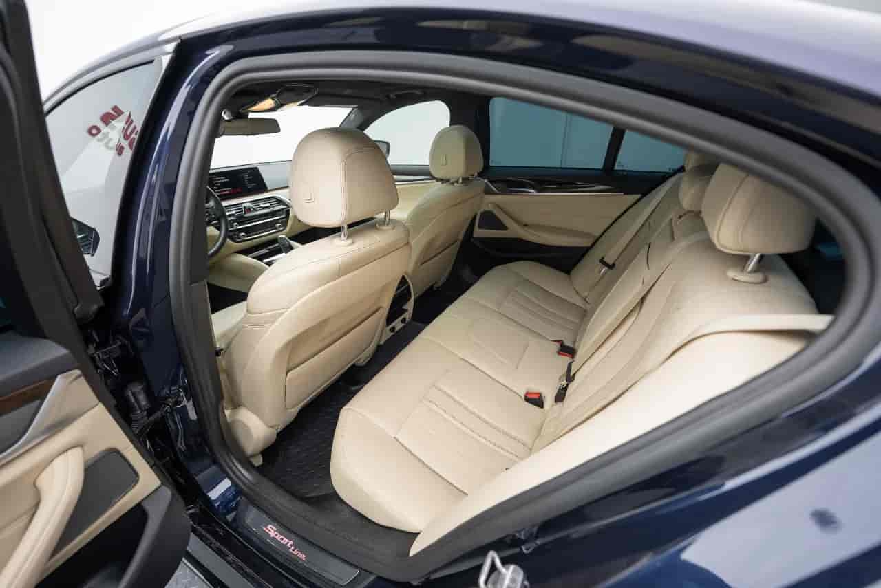 BMW 530i - 8