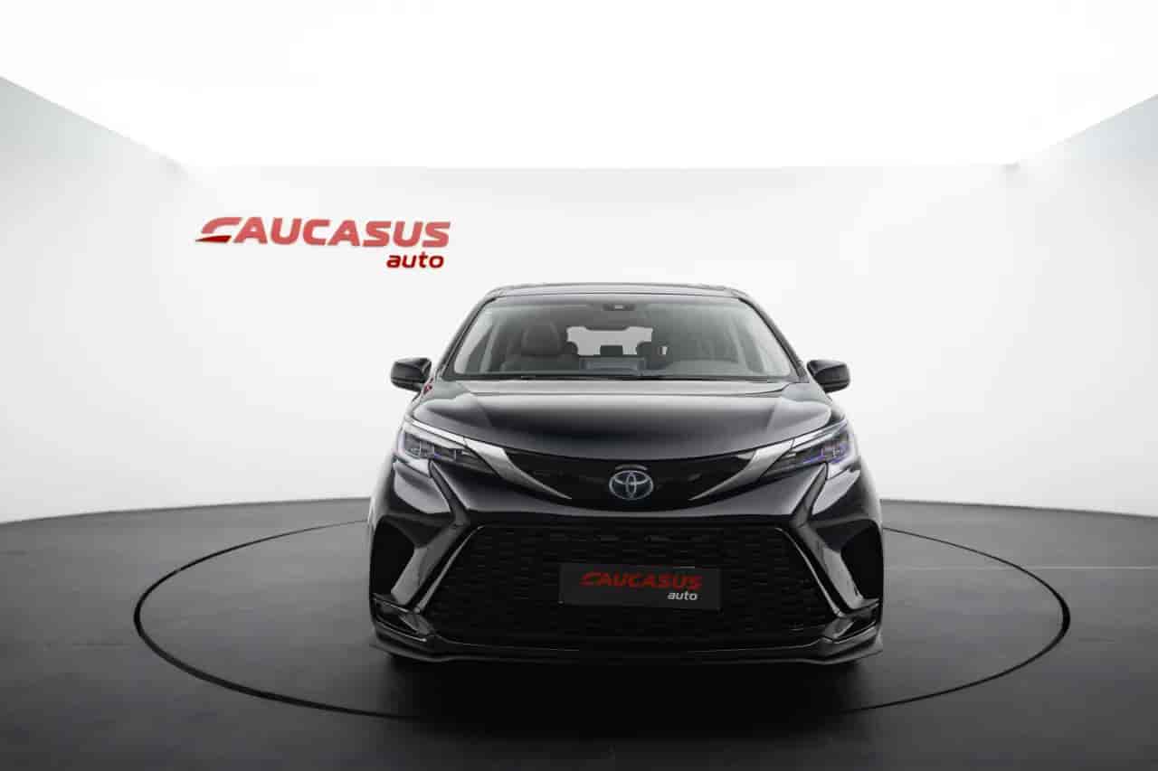 TOYOTA Sienna - 2