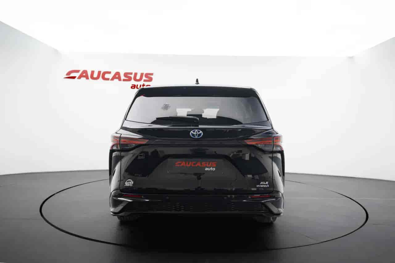 TOYOTA Sienna - 5
