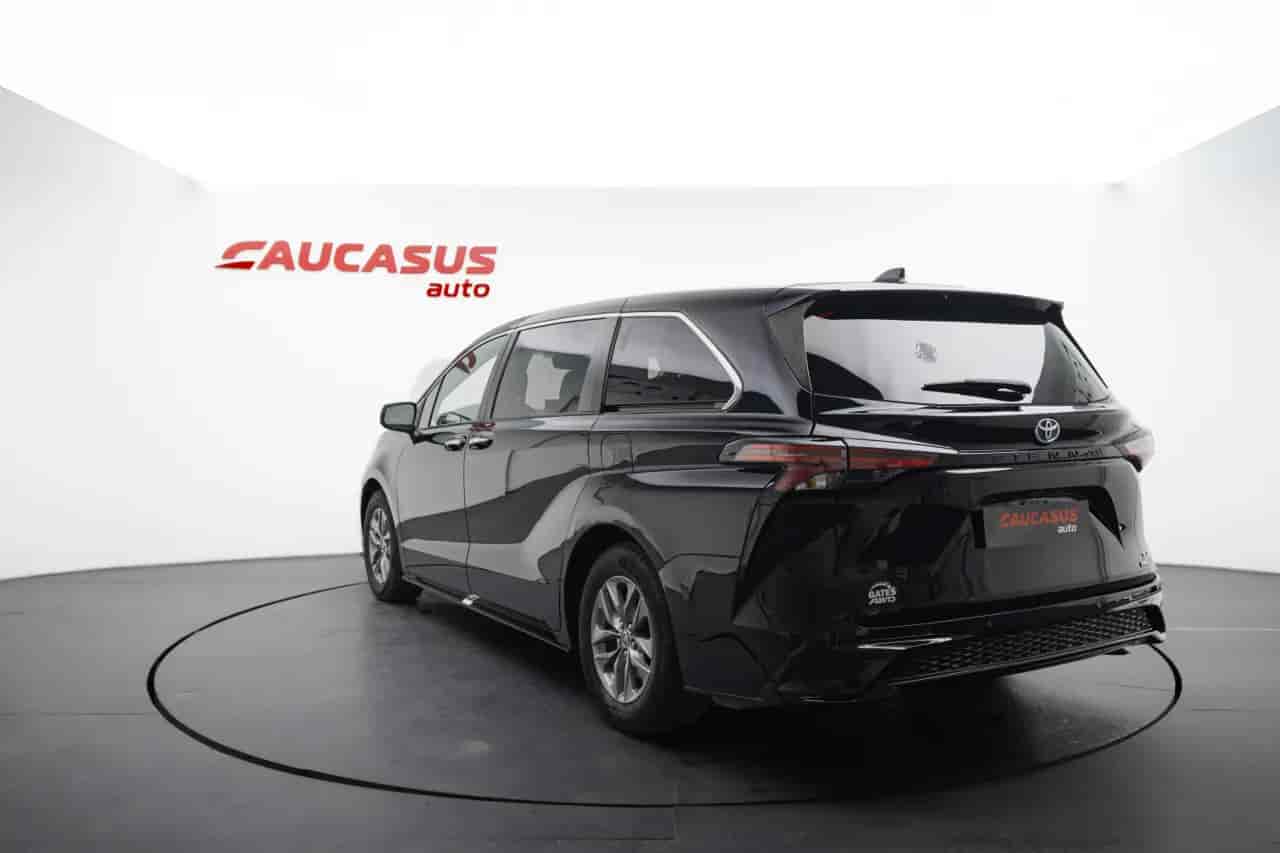 TOYOTA Sienna - 6