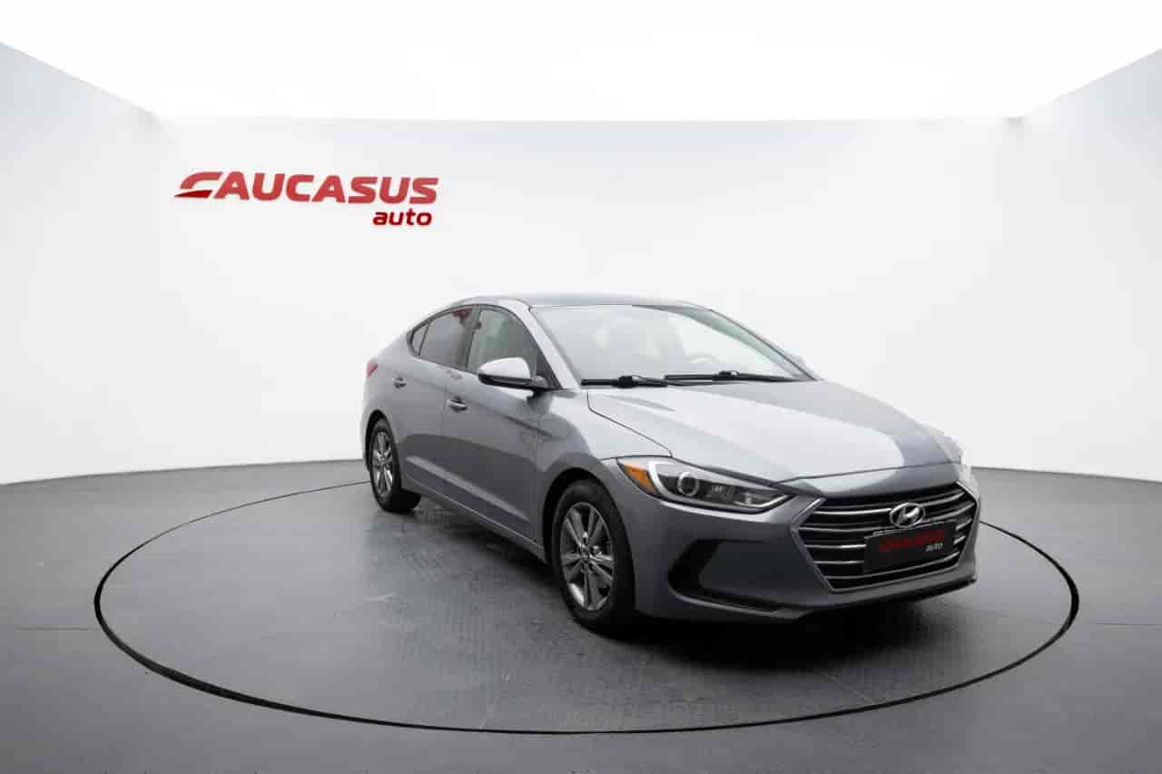 HYUNDAI Elantra - 3
