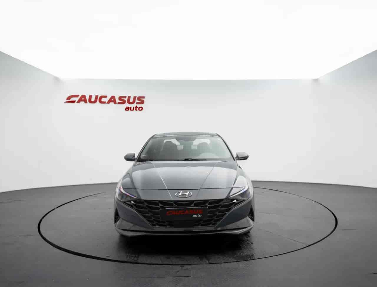 HYUNDAI Elantra - 2