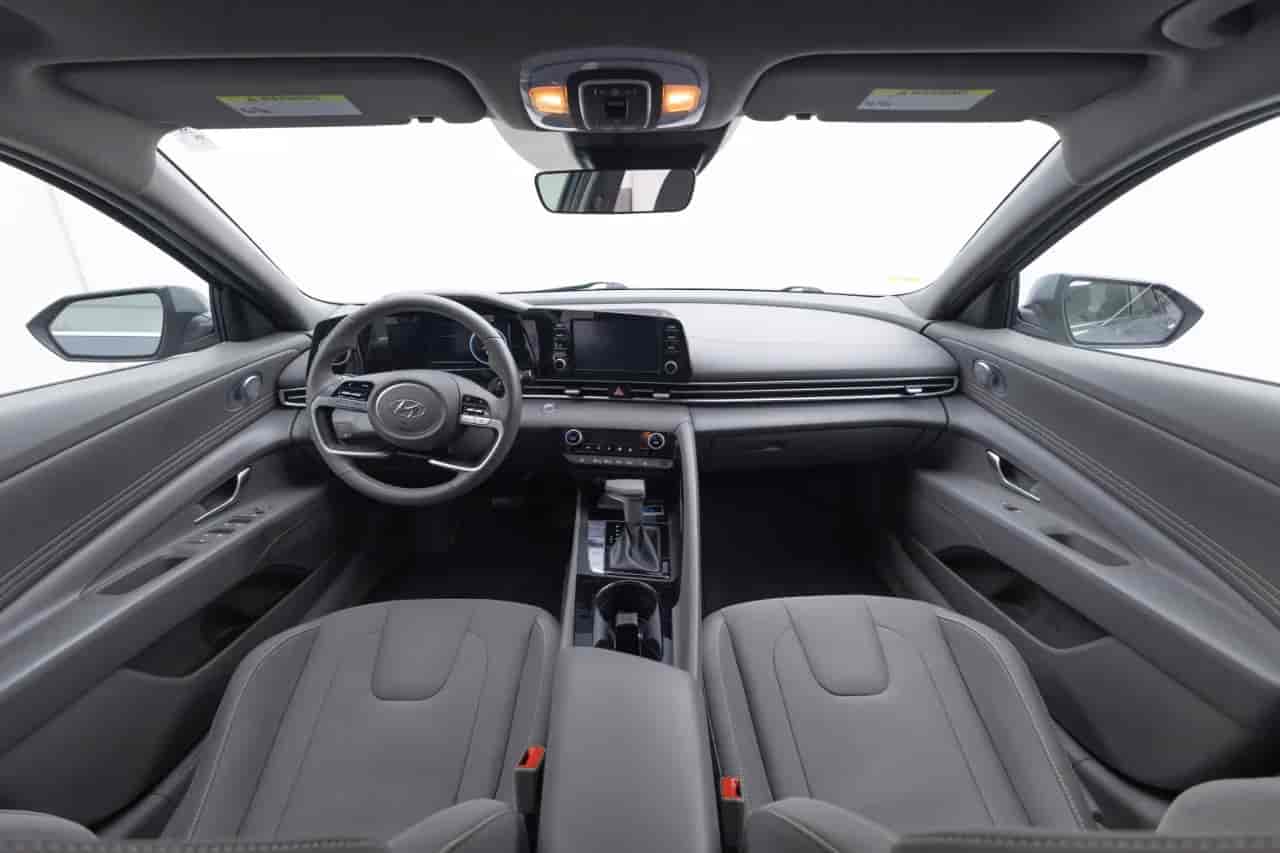 HYUNDAI Elantra - 9