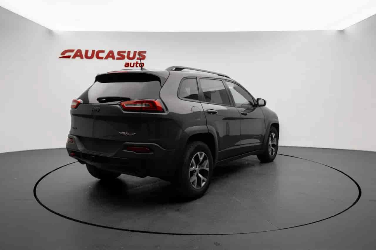 JEEP Cherokee - 4