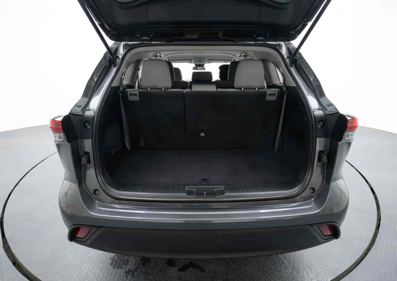 TOYOTA Highlander - 7