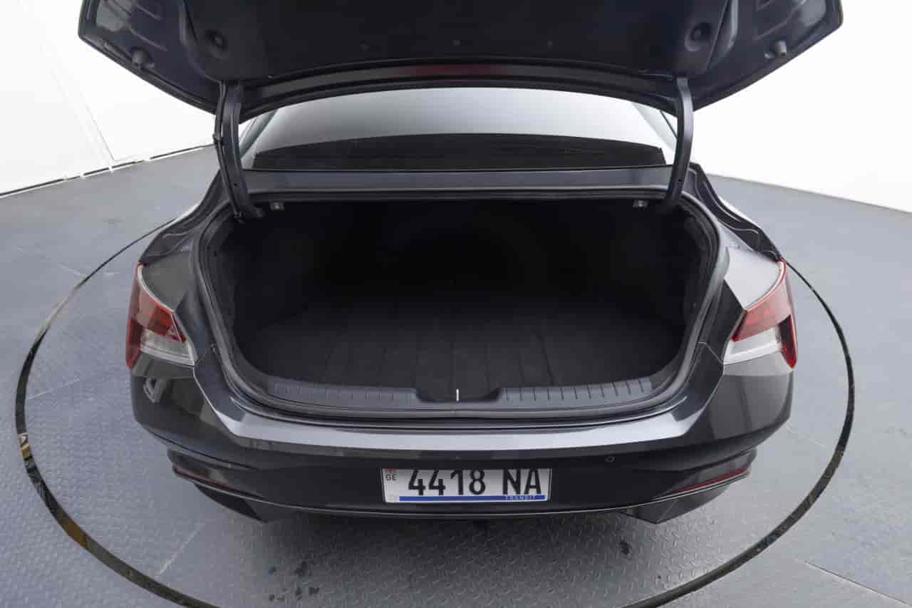HYUNDAI Elantra - 8