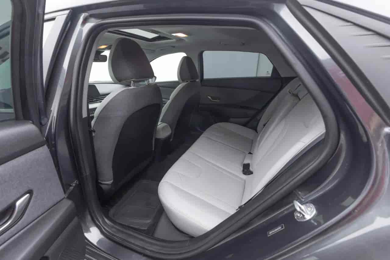 HYUNDAI Elantra - 9