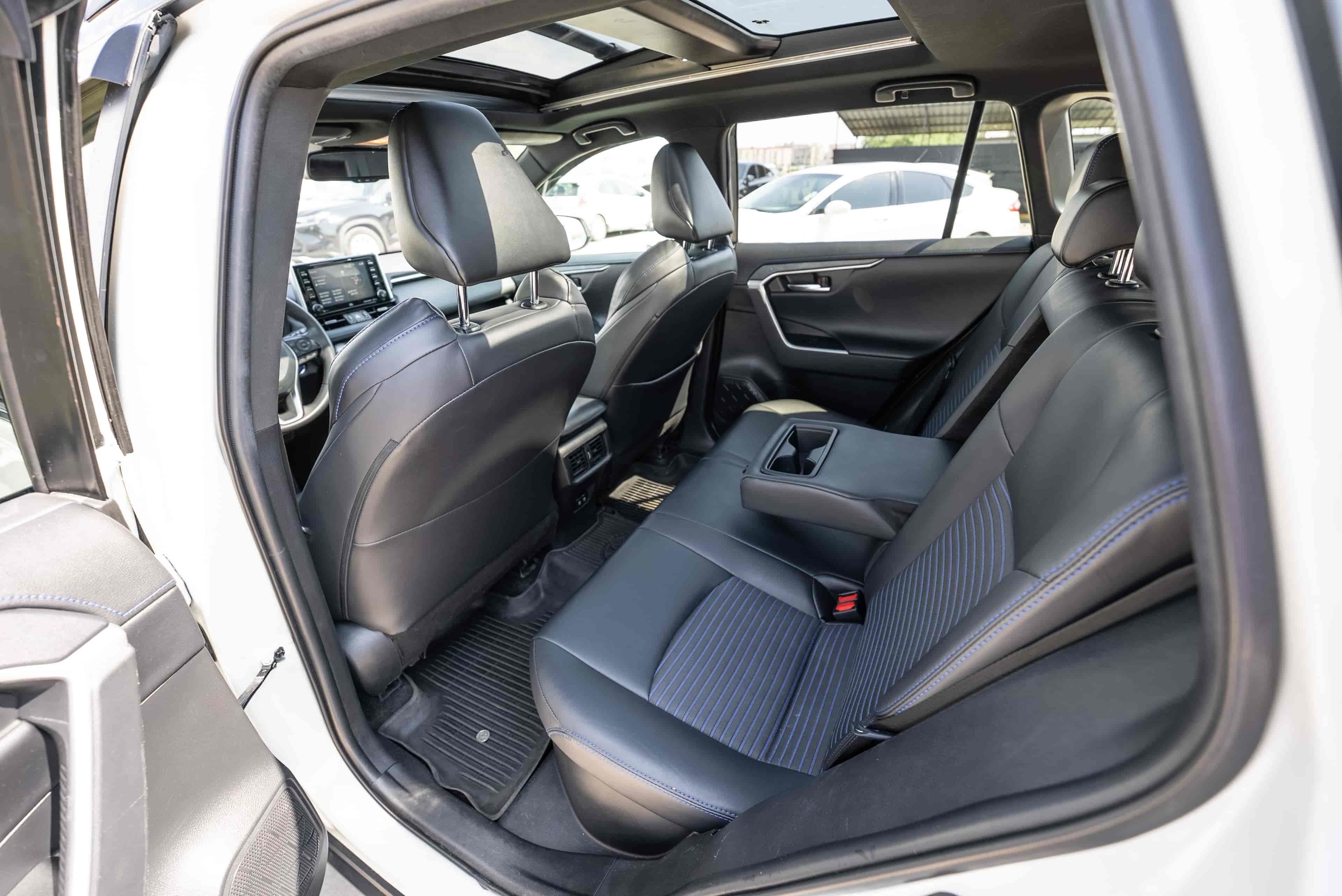 TOYOTA RAV4 - 8