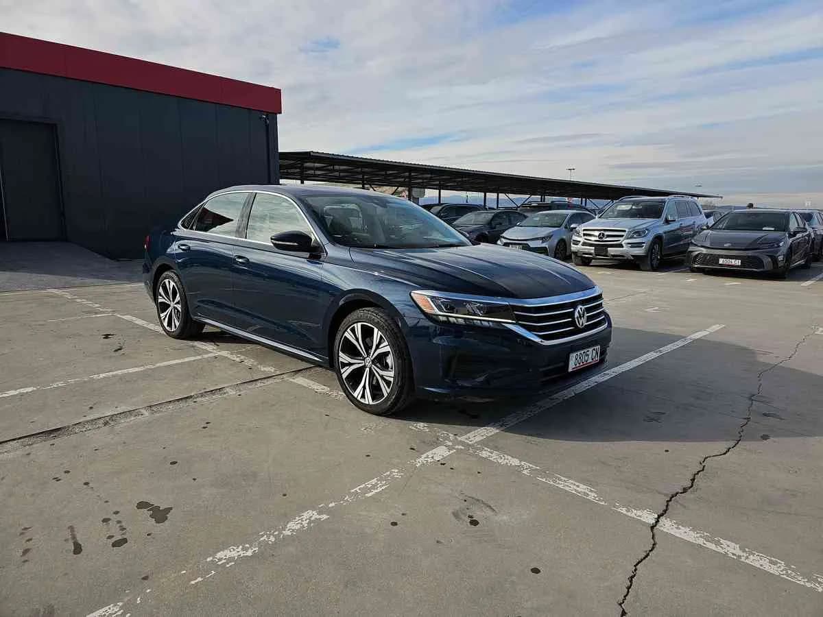 VOLKSWAGEN Passat - 3