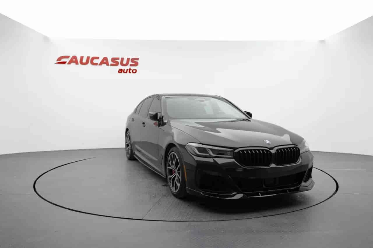BMW 5-Series - 3