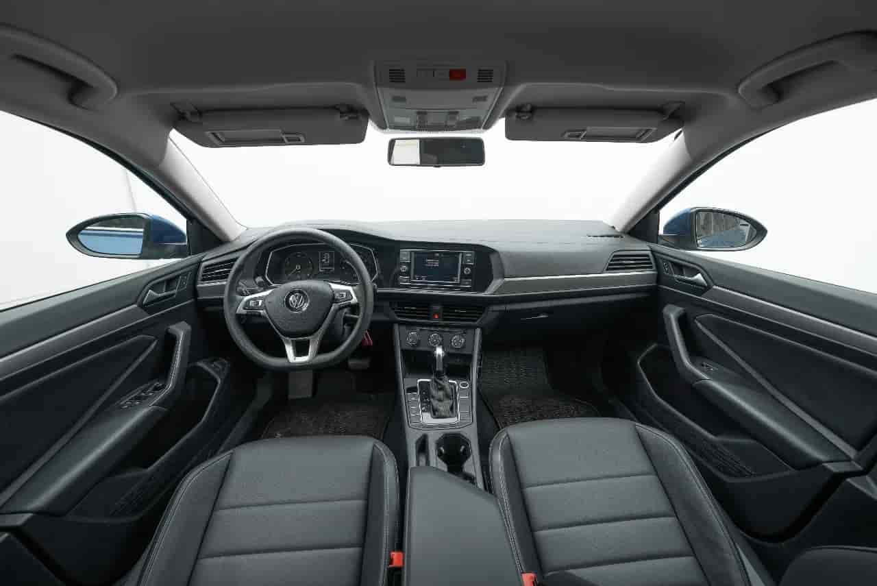 VOLKSWAGEN Jetta - 9