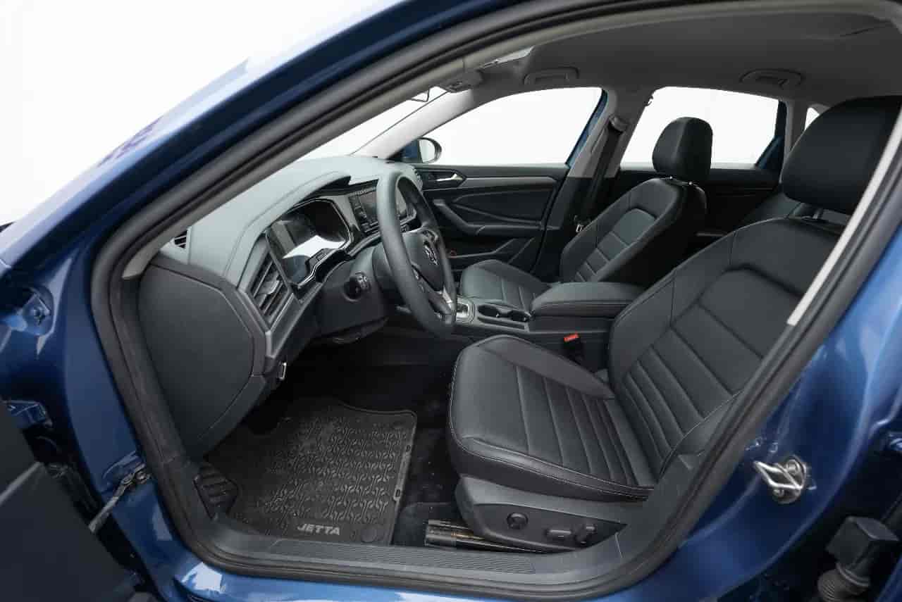 VOLKSWAGEN Jetta - 10