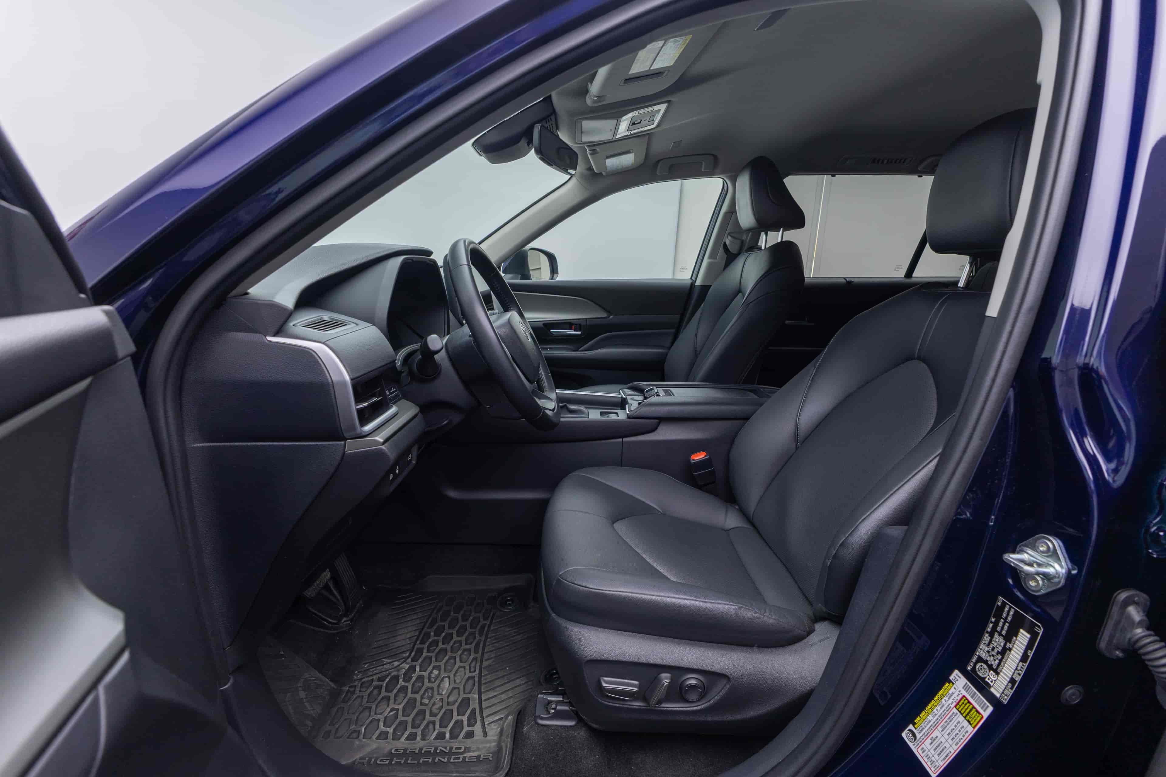 TOYOTA Grand Highlander - 10