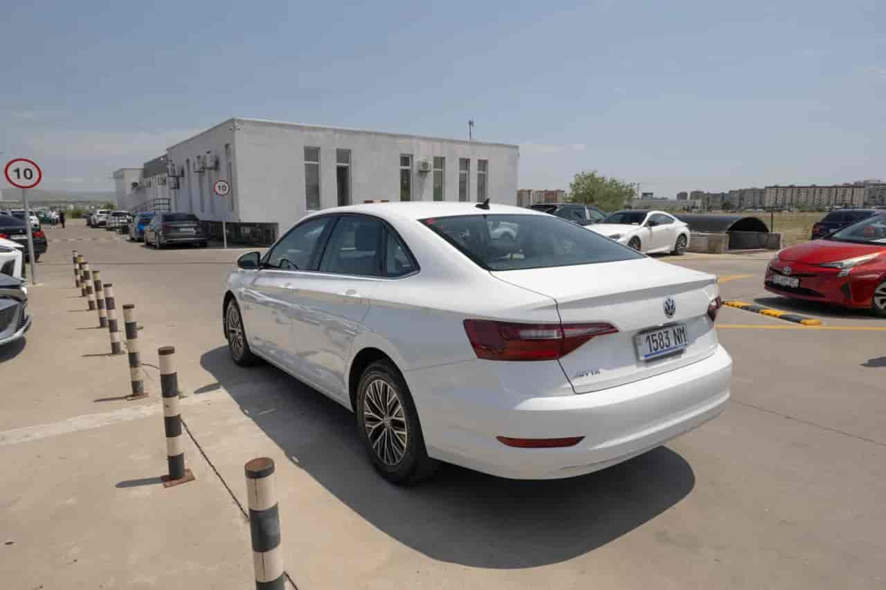 VOLKSWAGEN Jetta - 6