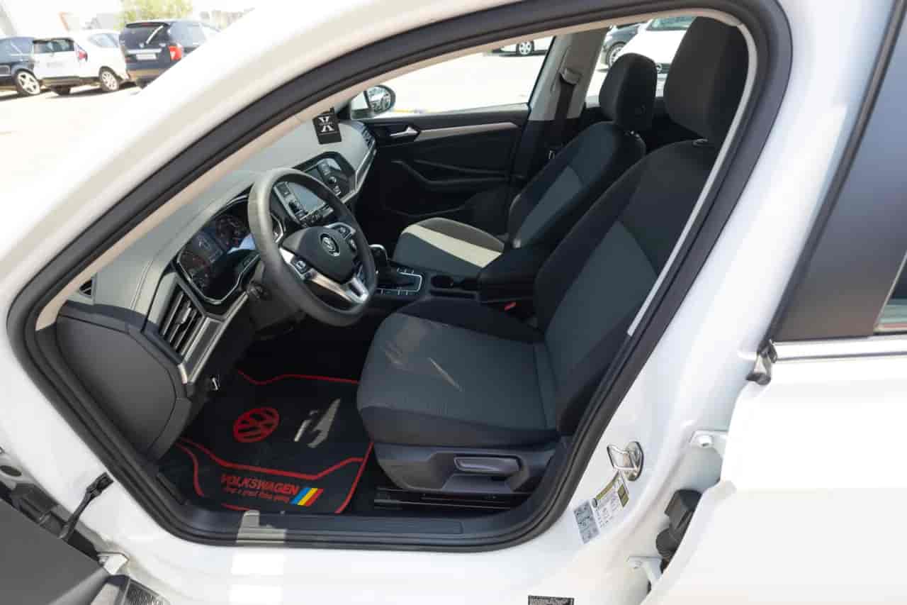VOLKSWAGEN Jetta - 10