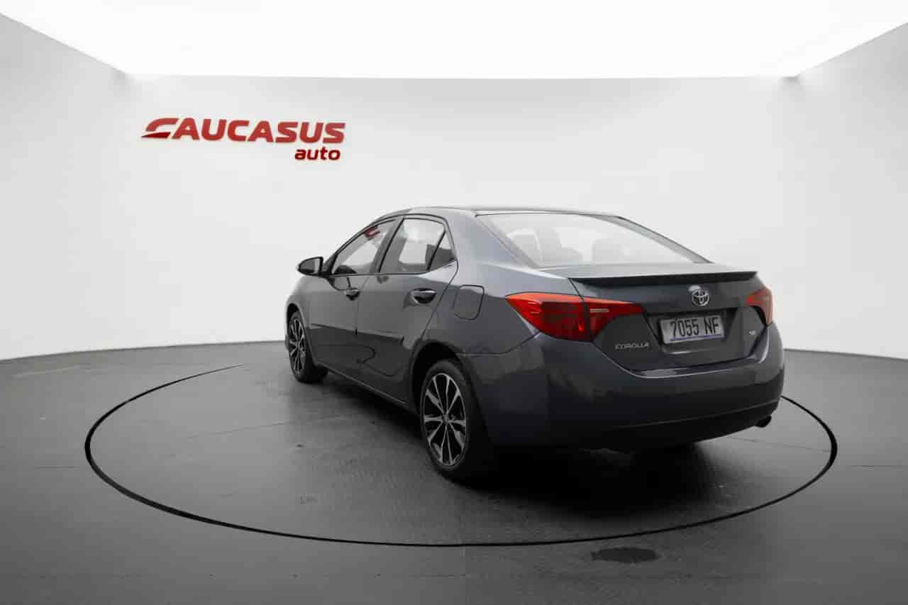 TOYOTA Corolla - 4