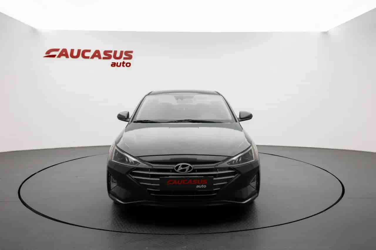 HYUNDAI Elantra - 2