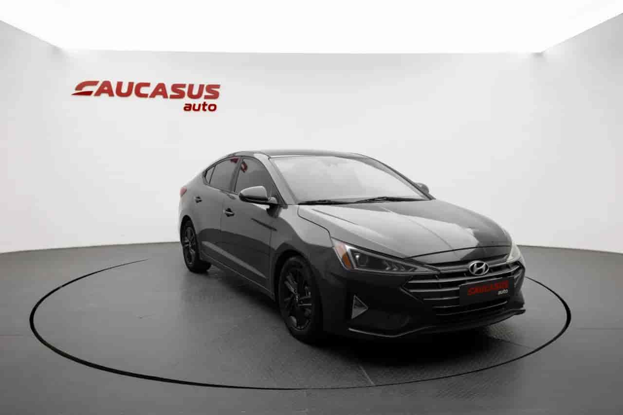 HYUNDAI Elantra - 3