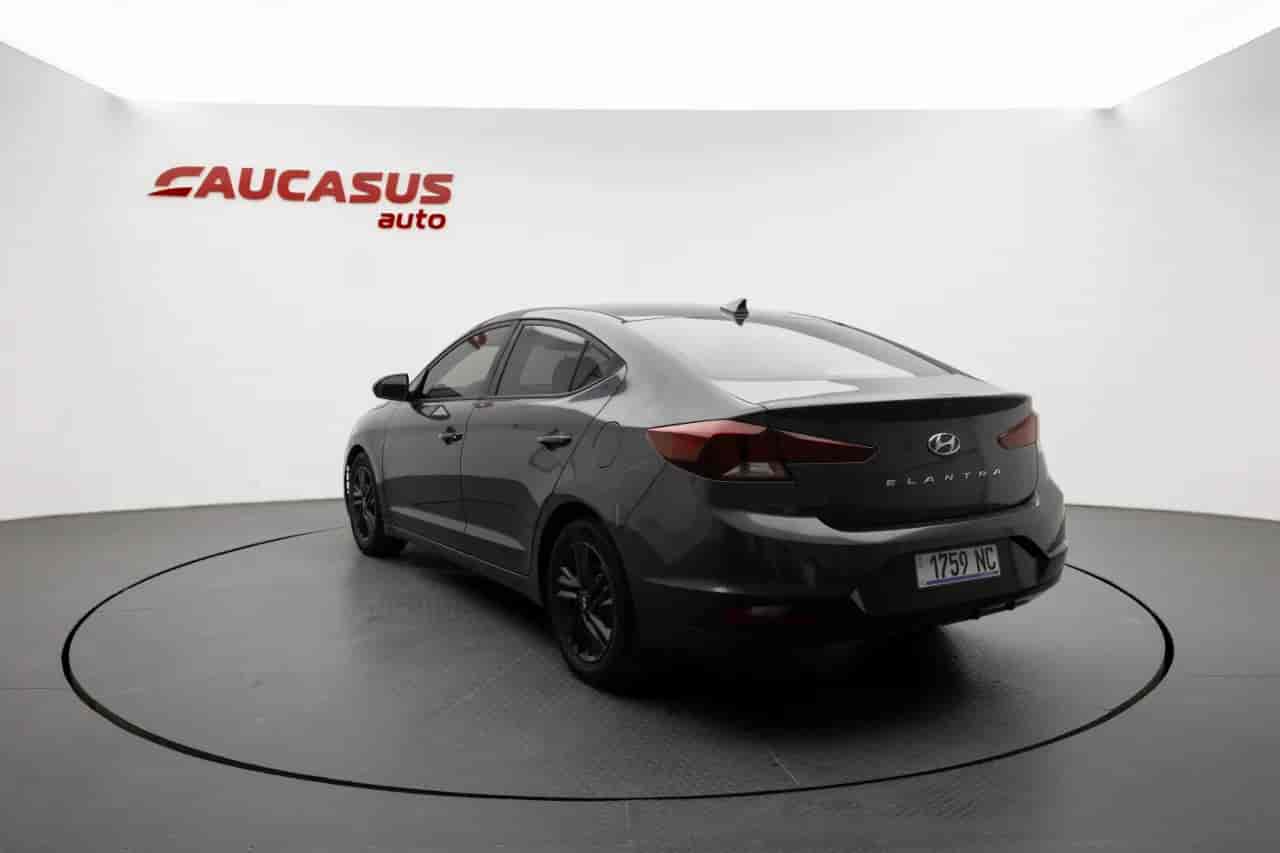 HYUNDAI Elantra - 6