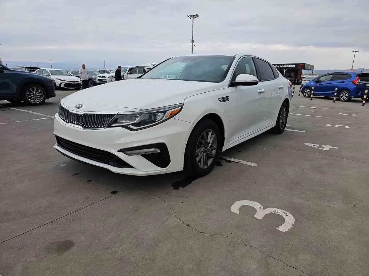 KIA Optima - 1