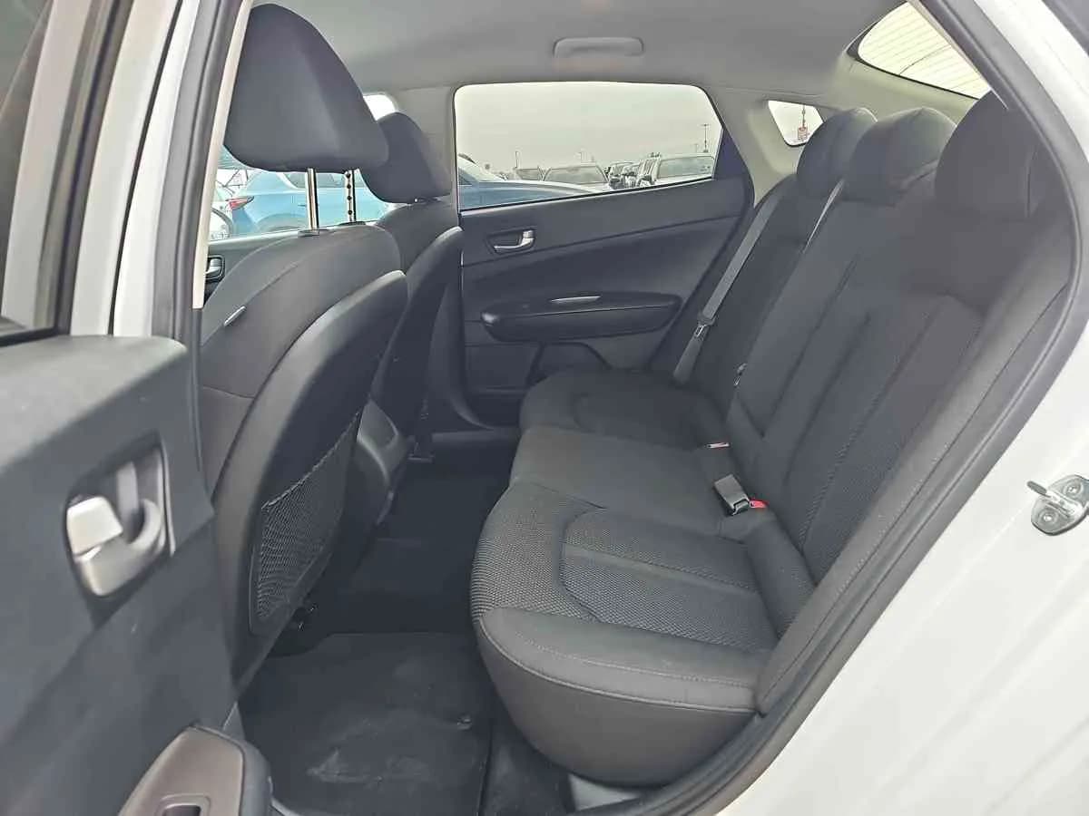 KIA Optima - 7