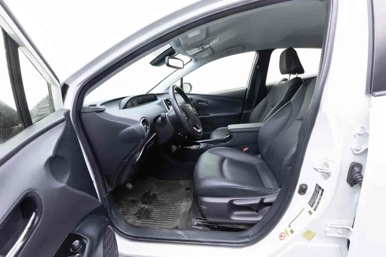 TOYOTA Prius - 10