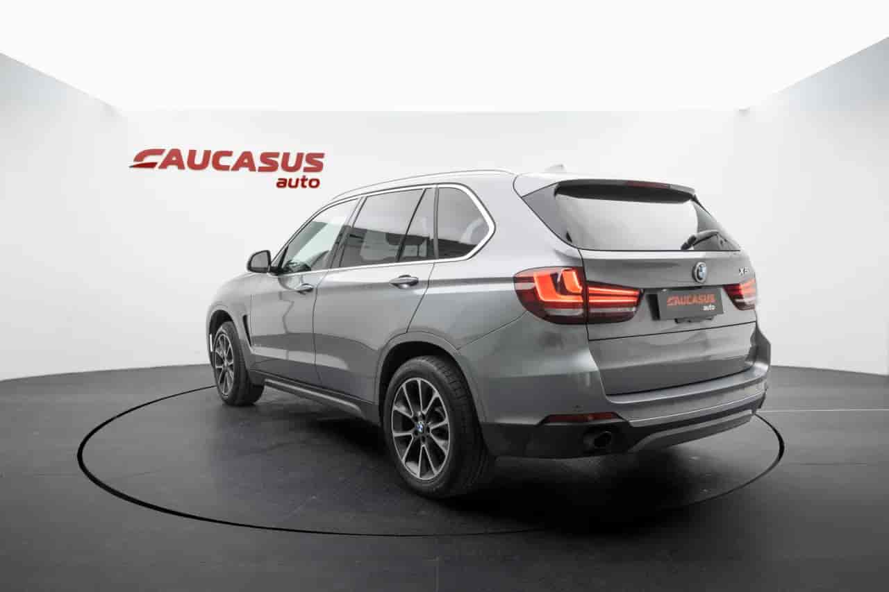 BMW X5 - 6