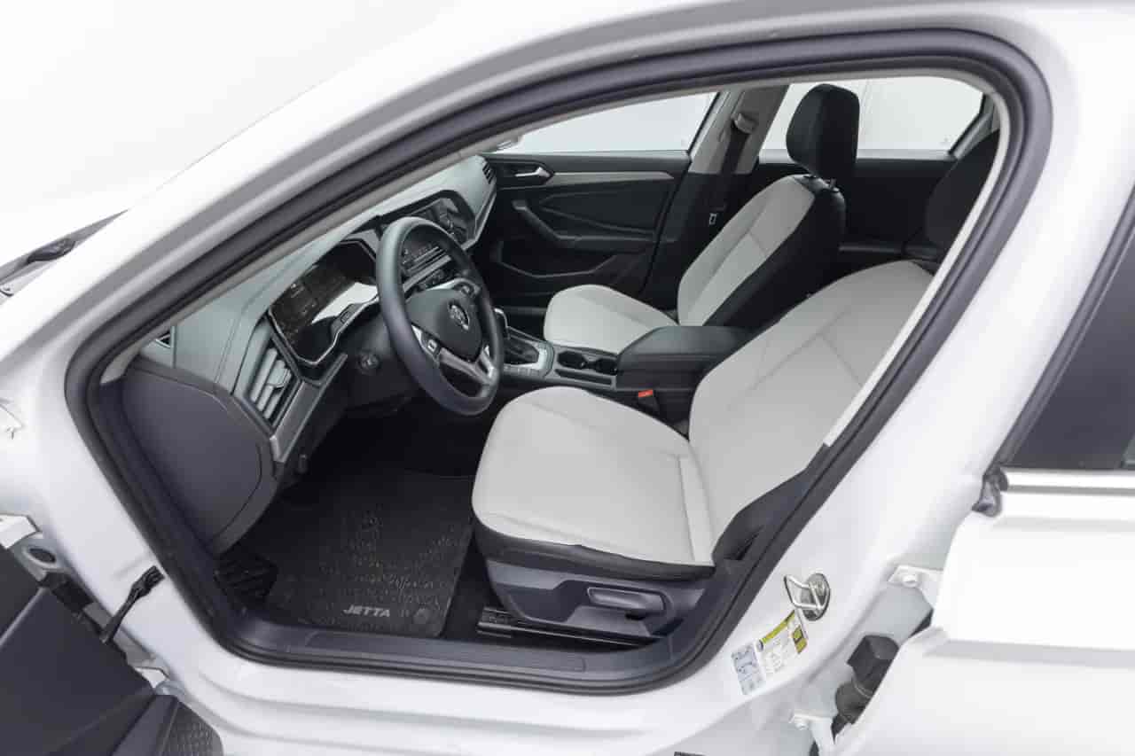 VOLKSWAGEN Jetta - 10