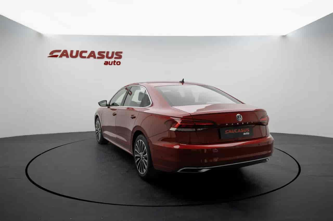 VOLKSWAGEN Passat - 2