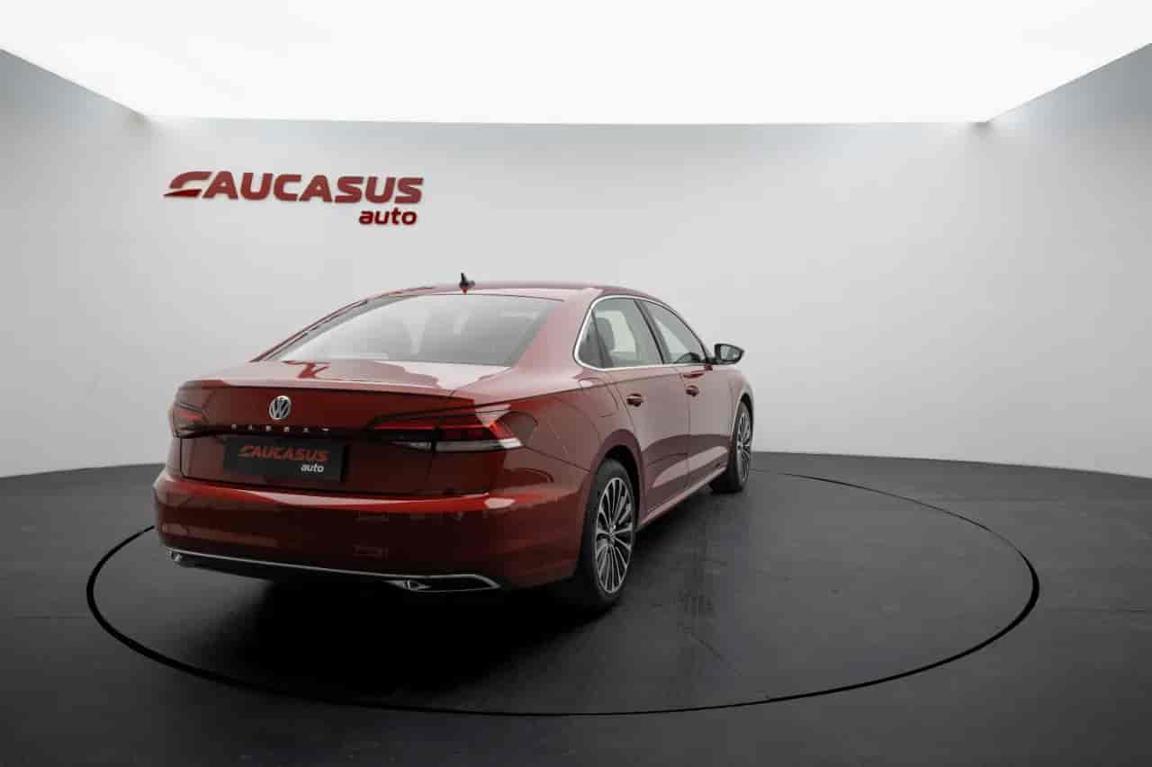 VOLKSWAGEN Passat - 4