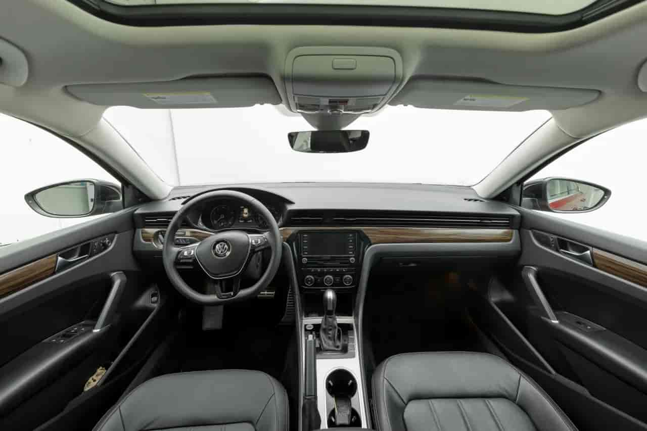 VOLKSWAGEN Passat - 8
