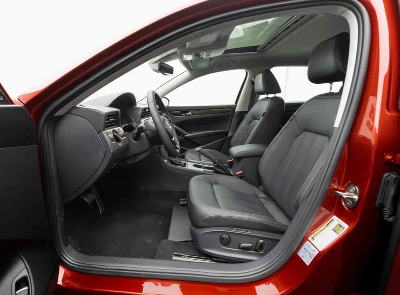 VOLKSWAGEN Passat - 9