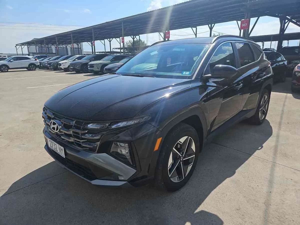 HYUNDAI Tucson - 1