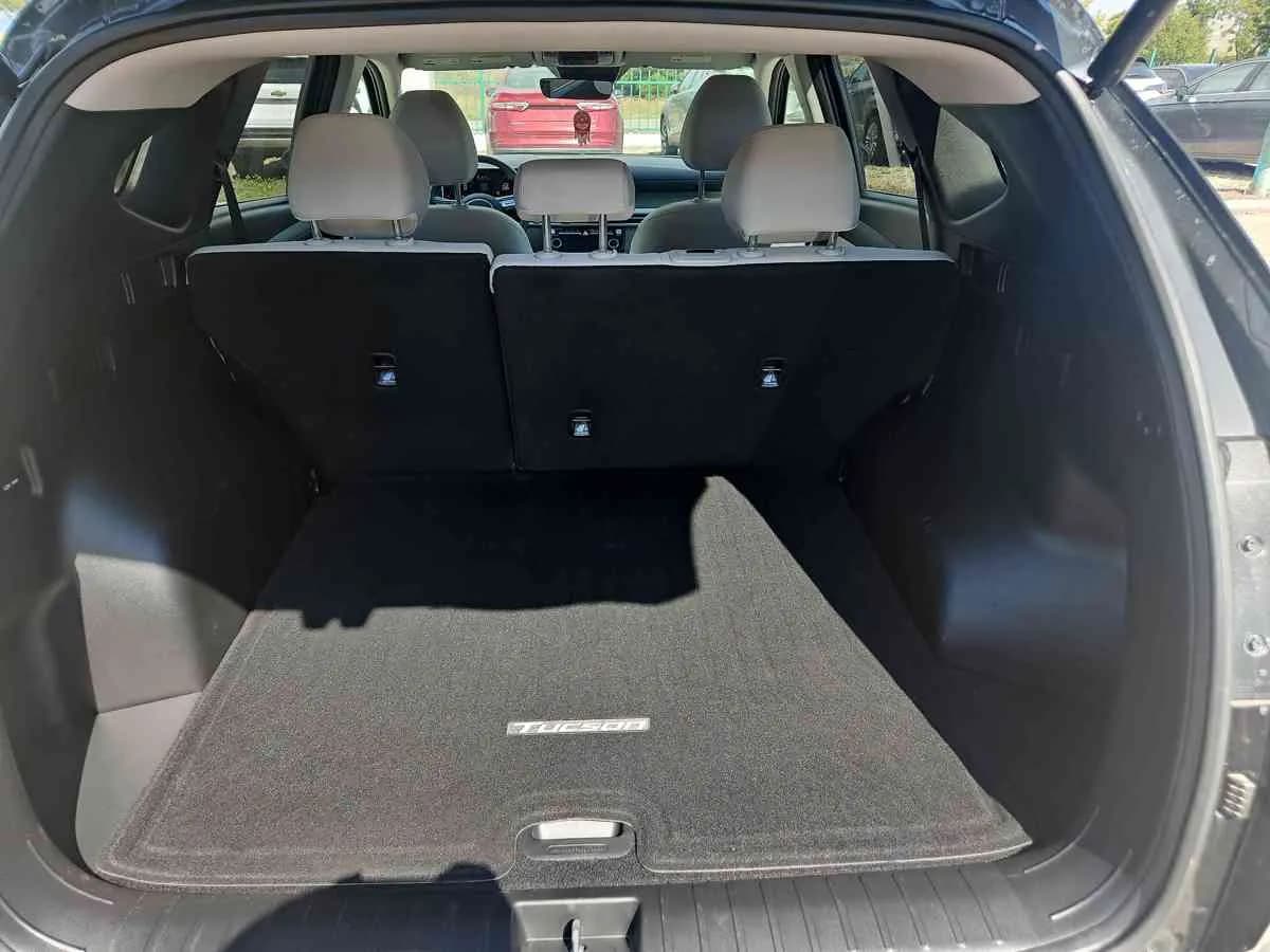 HYUNDAI Tucson - 7