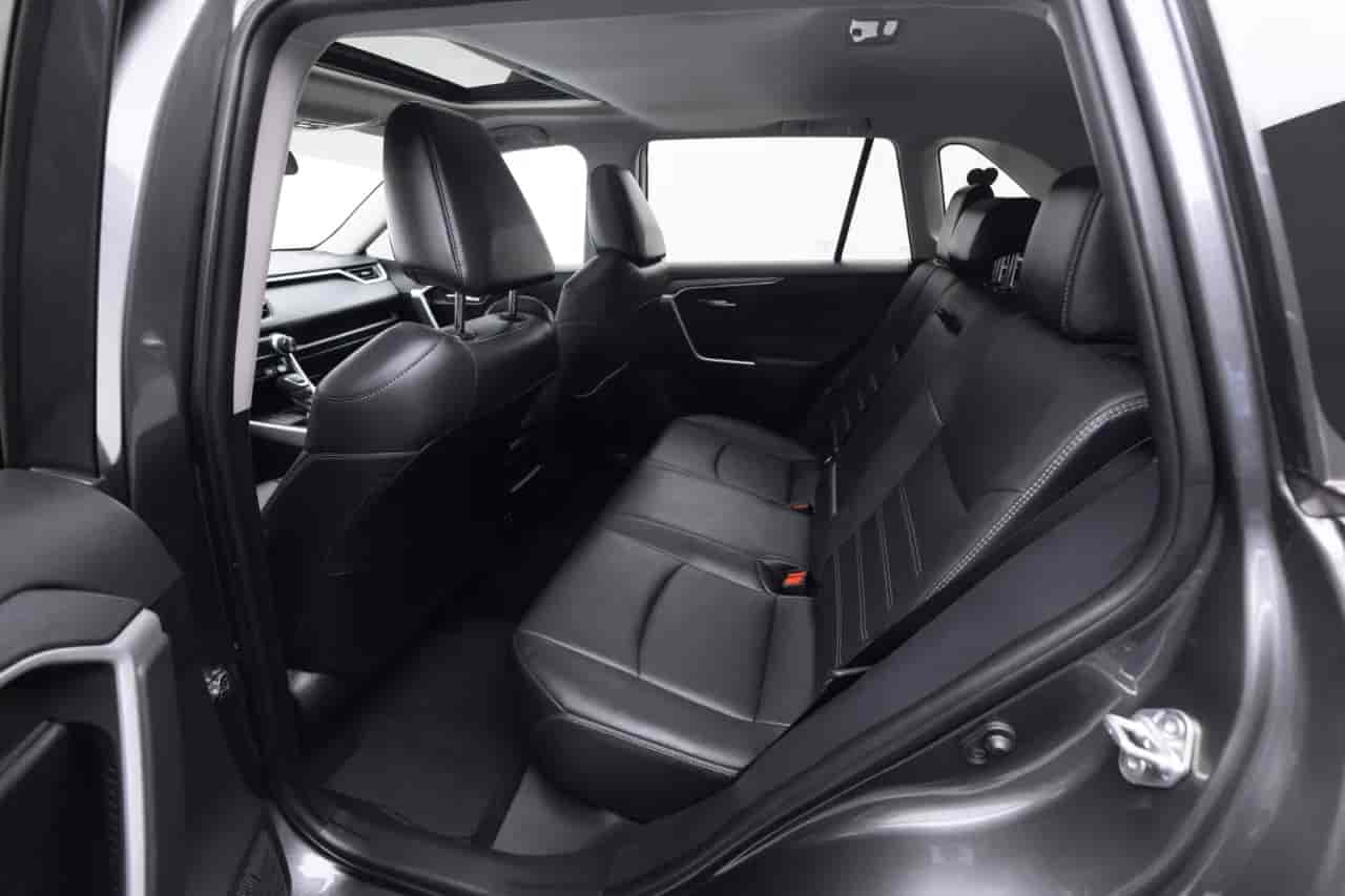 TOYOTA RAV4 - 8