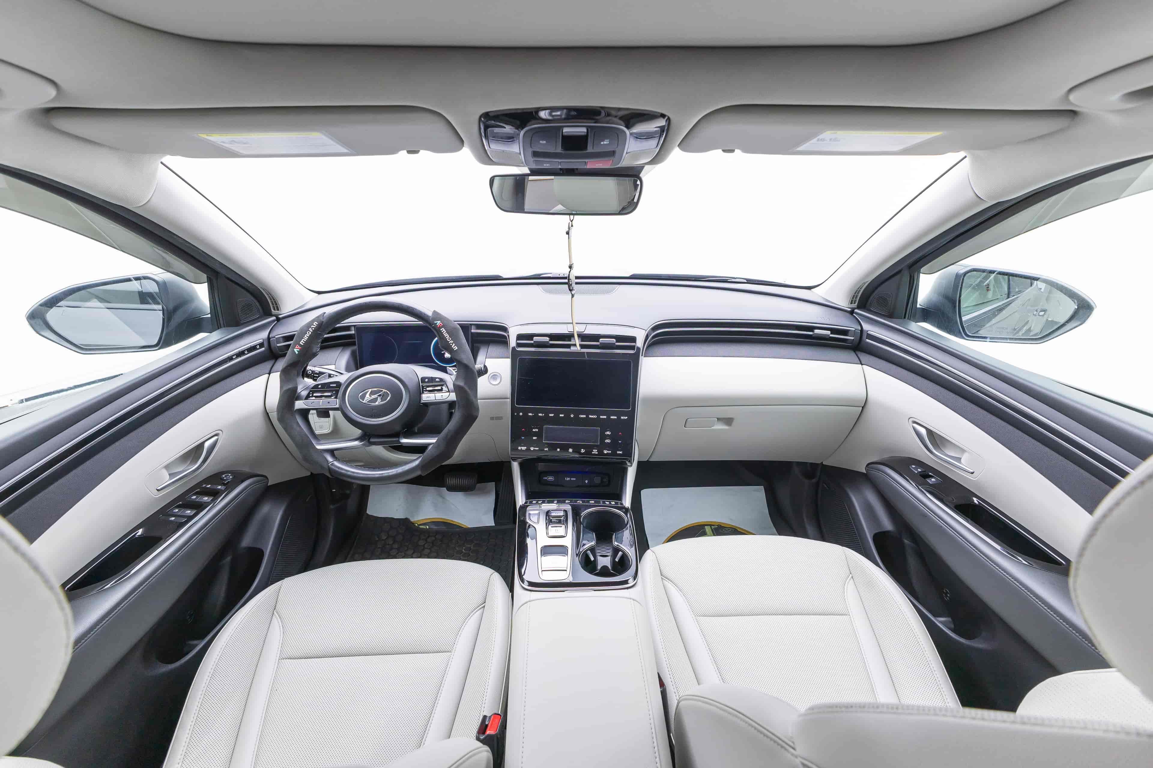 HYUNDAI Tucson - 9