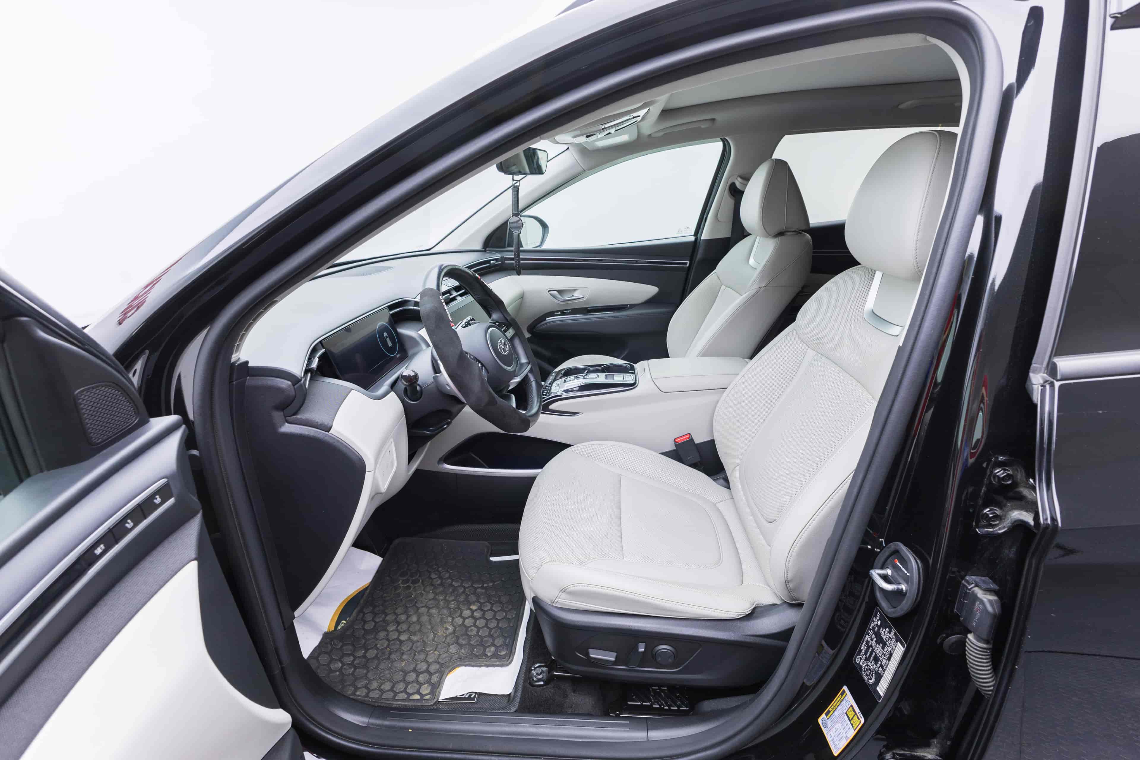 HYUNDAI Tucson - 10