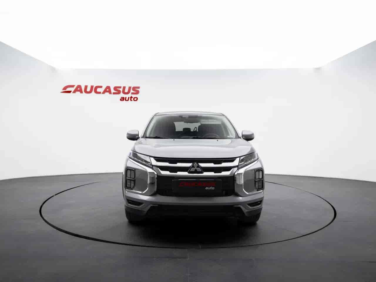 MITSUBISHI Outlander - 2